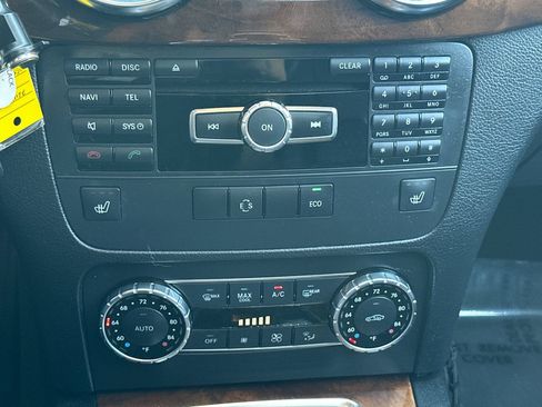 Used 2013 Mercedes-Benz GLK 350 4MATIC image 18