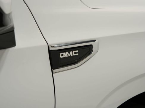 Certified 2024 GMC Yukon SLT AWD/4WD image 27