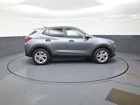 Used 2021 Buick Encore GX Preferred w/ Cold Weather Comfort Package FWD image 2