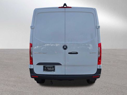 Used 2025 Mercedes-Benz Sprinter 2500 image 4