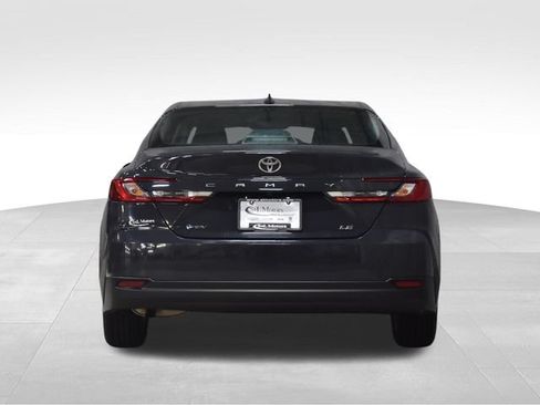Used 2025 Toyota Camry LE FWD image 10