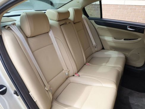 Used 2010 Hyundai Genesis 4.6 image 21