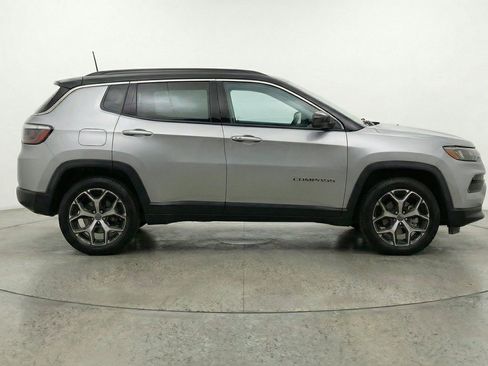 Used 2025 Jeep Compass Limited AWD/4WD image 11
