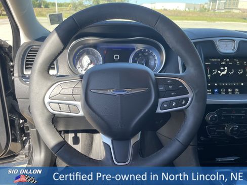 Used 2023 Chrysler 300 Touring w/ Safetytec Plus Group image 11