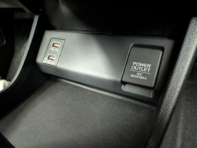 Used 2019 Honda HR-V Touring image 9
