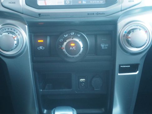 Used 2019 Toyota 4Runner SR5 image 19