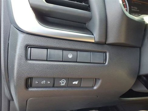 New 2026 Nissan Rogue SV image 18