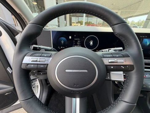 Used 2026 Hyundai Tucson Limited image 11