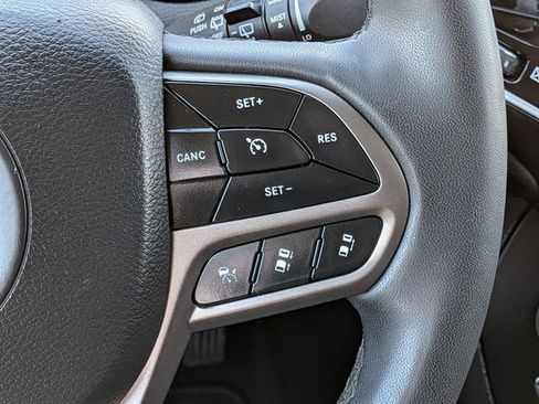 Certified 2021 Jeep Cherokee Limited w/ Trailer Tow Group image 22