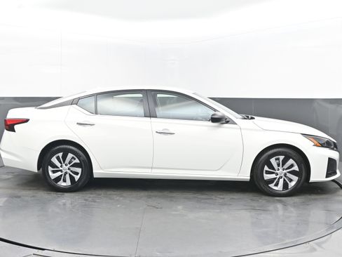 Certified 2025 Nissan Altima 2.5 S image 8