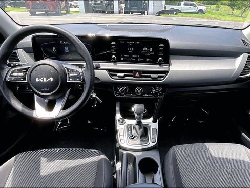 Used 2026 Kia Seltos LX FWD image 9