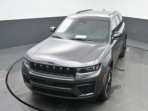 New 2026 Jeep Grand Cherokee Laredo image 38