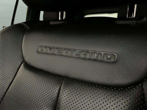 Used 2023 Jeep Grand Cherokee Overland w/ Luxury Tech Group IV image 70