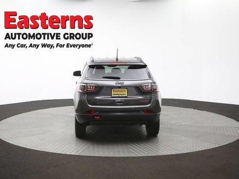Used 2022 Jeep Compass Trailhawk w/ Trailhawk Convenience Group AWD/4WD image 37