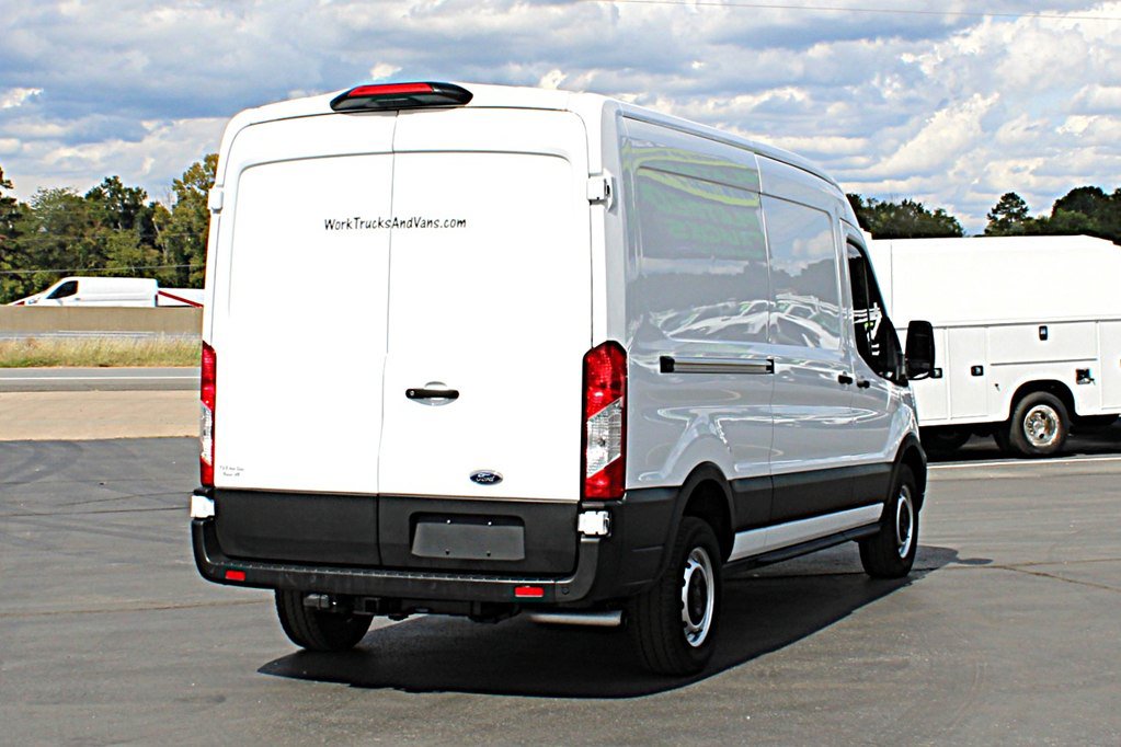 Used 2025 Ford Transit 250 148 Medium Roof RWD image 5