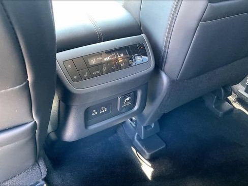 Certified 2025 Nissan Pathfinder Platinum w/ Cargo Package FWD image 32