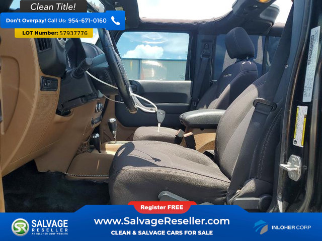 Used 2016 Jeep Wrangler Unlimited Rubicon w/ Connectivity Group AWD/4WD image 9