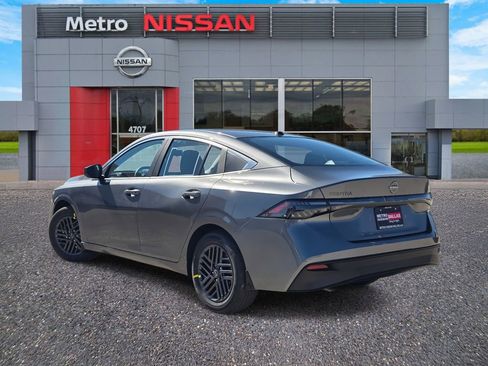 New 2026 Nissan Sentra SV image 4