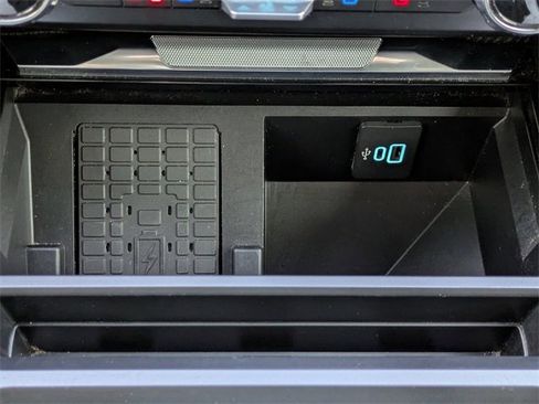 Used 2024 Ford F250 Platinum image 23