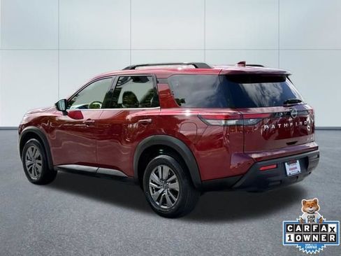 Used 2024 Nissan Pathfinder SV AWD/4WD image 7