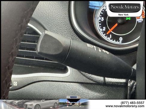 Used 2022 Jeep Cherokee Trailhawk image 18