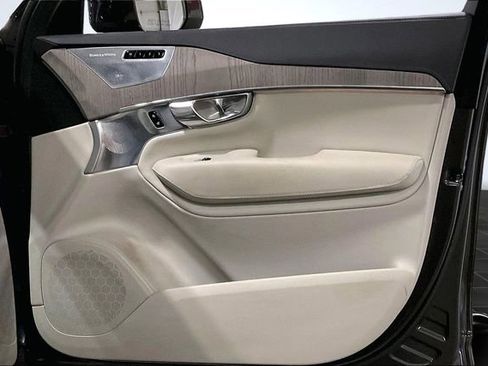 Certified 2023 Volvo XC90 B6 Ultimate w/ Lounge Package image 25