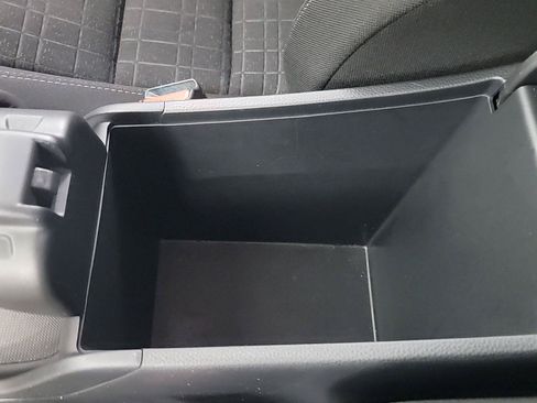 Certified 2024 Honda HR-V LX image 33