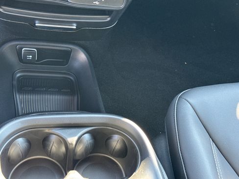 New 2026 Chrysler Pacifica Select image 15