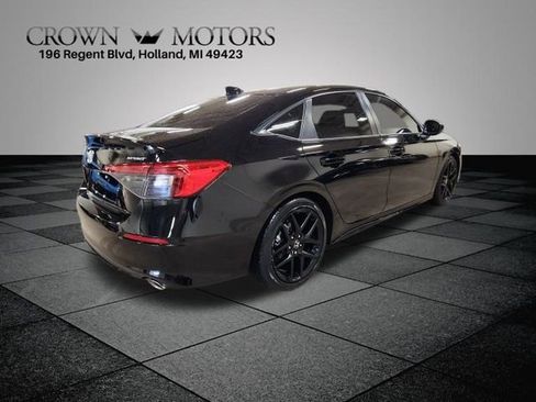 Used 2022 Honda Civic Sport image 3