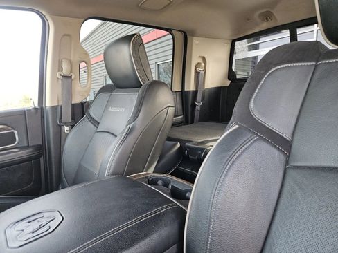 Used 2019 RAM 3500 Laramie image 8