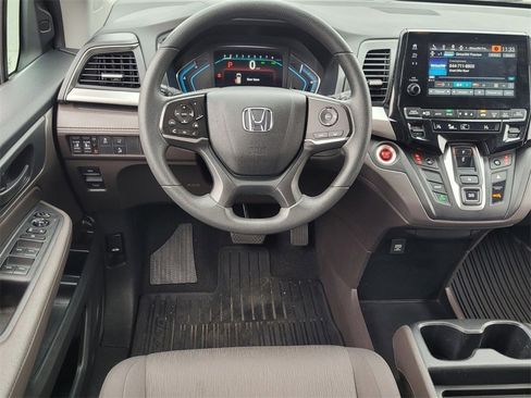 Used 2019 Honda Odyssey EX image 7