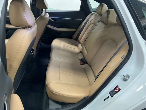 Used 2020 Hyundai Sonata Limited w/ Preferred Accessory Package FWD image 27
