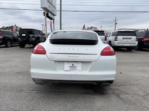 Used 2013 Porsche Panamera 4 Platinum Edition image 4