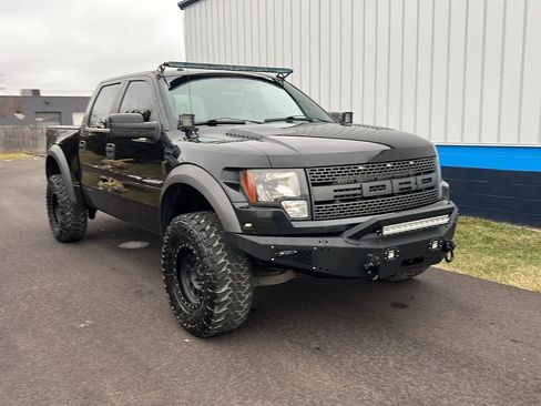 Used 2011 Ford F150 Raptor w/ Raptor Luxury Pkg image 3