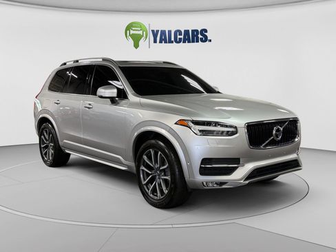 Used 2018 Volvo XC90 T5 Momentum w/ Convenience Package AWD/4WD image 7