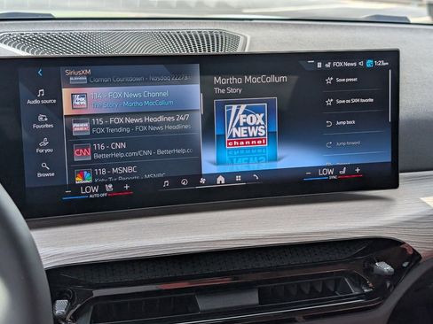 Used 2025 BMW 330i xDrive Sedan w/ Premium Package image 26