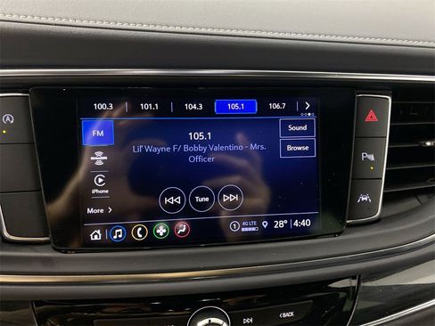Used 2023 Buick Enclave Essence image 16