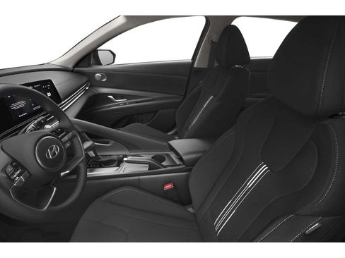 Used 2024 Hyundai Elantra SEL FWD image 6