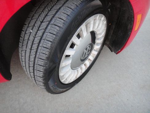 Used 2016 Volkswagen Beetle 1.8T S image 22