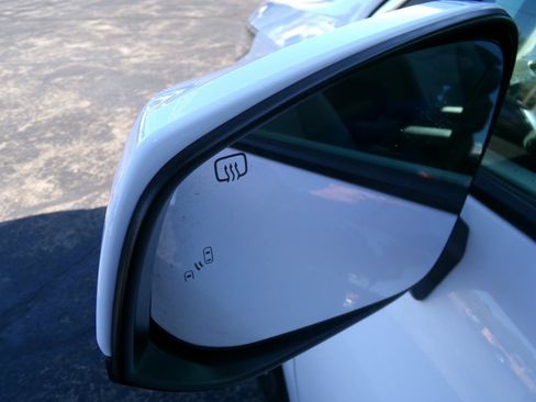 Used 2021 Toyota Sienna LE AWD/4WD image 10