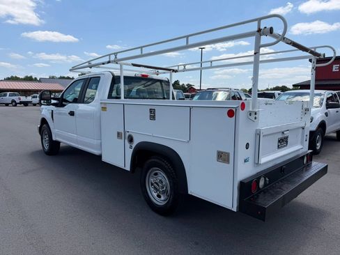 Used 2017 Ford F250 XL w/ Power Equipment Group RWD image 4