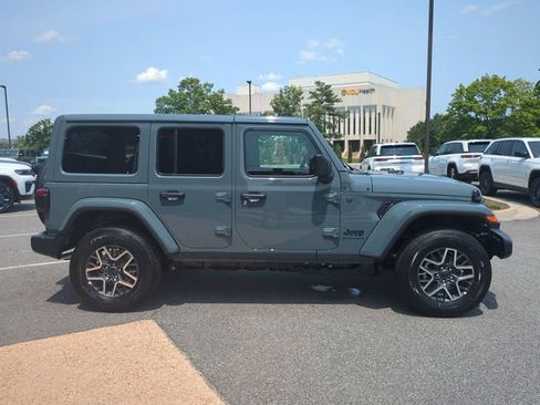 New 2026 Jeep Wrangler Unlimited Sahara w/ Technology Group AWD/4WD image 3