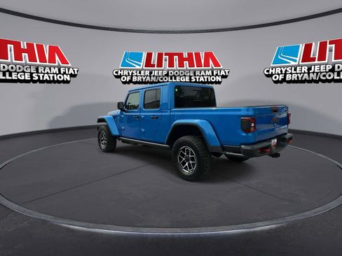 New 2026 Jeep Gladiator Rubicon w/ Steel Power Dome Hood Package AWD/4WD image 6