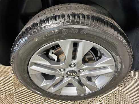 Used 2021 Kia Seltos S image 17