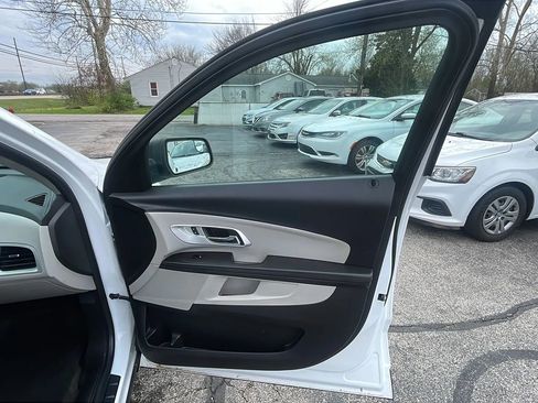 Used 2014 Chevrolet Equinox LS AWD/4WD image 27