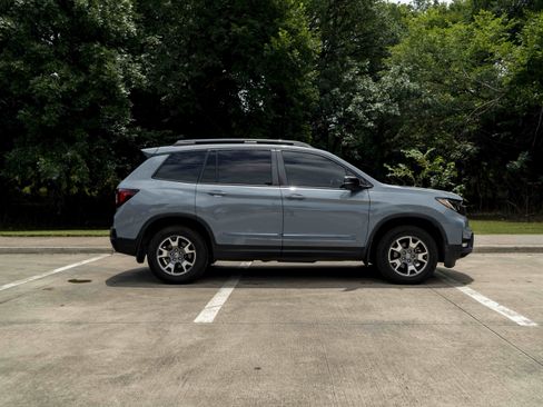 Used 2023 Honda Passport TrailSport image 10