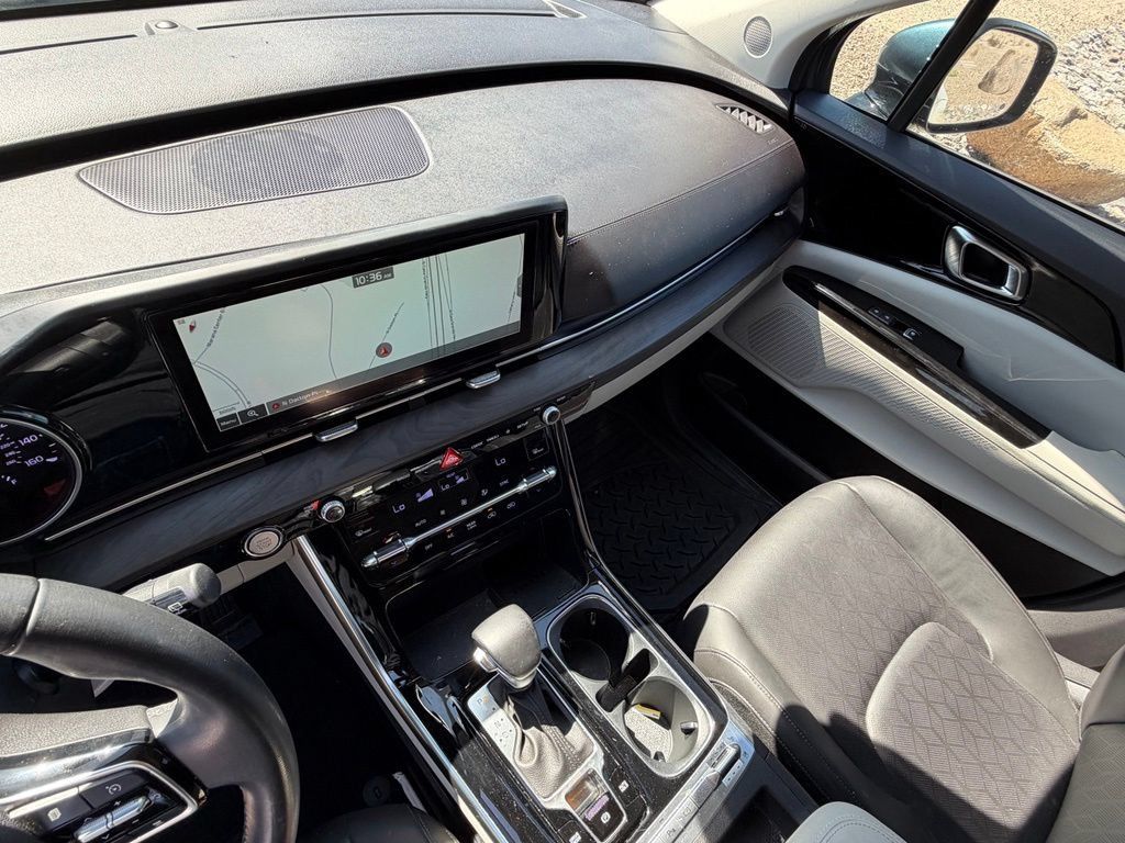 Used 2022 Kia Carnival SX FWD image 19