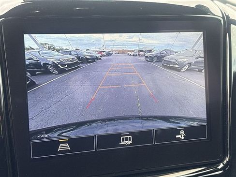Certified 2023 Chevrolet Traverse LT FWD image 14