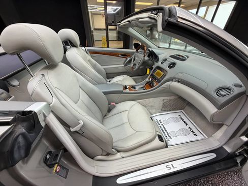 Used 2005 Mercedes-Benz SL 500 image 36