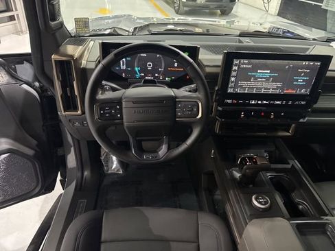 Certified 2025 GMC Hummer EV 2X image 32